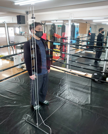 アクリルパーテーションレンタル